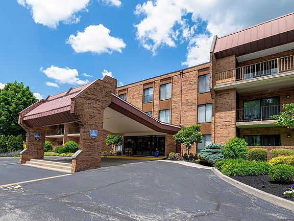 4th image of 3542 Amberacres Dr #304
