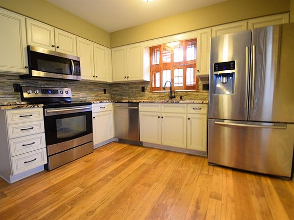 4th image of 630 Hyden Ct