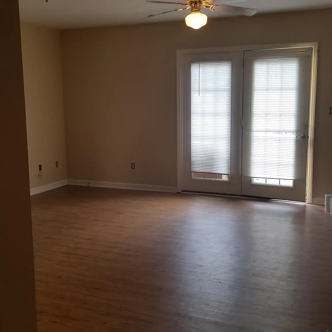 3 bed, 1.5 bath, 1100 sqft, $1,325 — Photo 2
