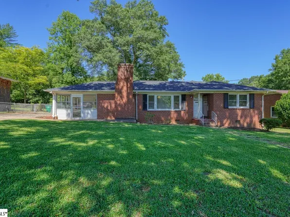 1102 Elmore St, Gaffney, SC 29340