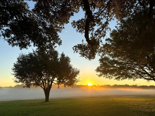 4203 Old Mill Creek Rd, Brenham, TX 77833