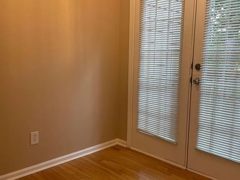 1162 Village Ct SE — Photo 13