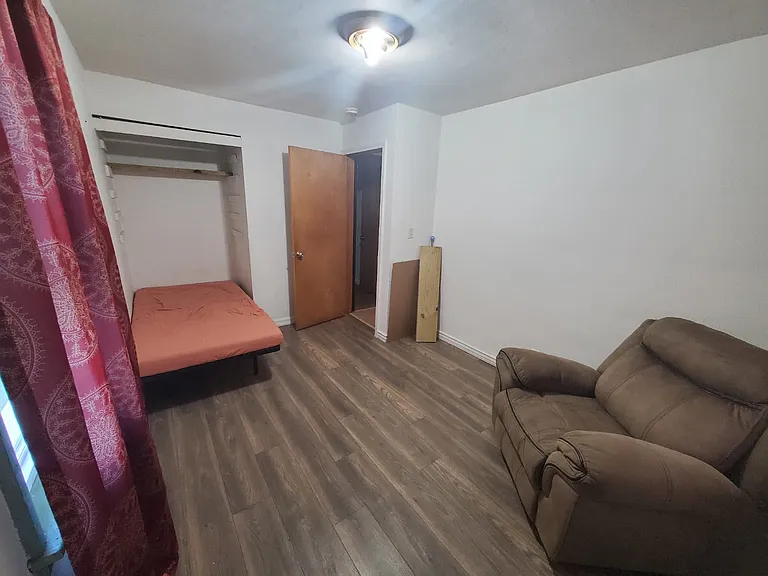 1420 Holly Hill Dr — Photo 6