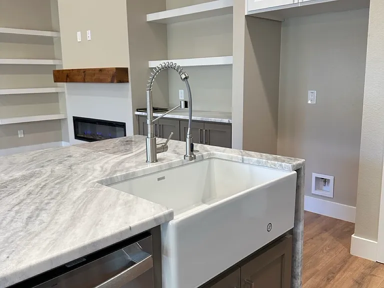 505 Southern Dr — Photo 4