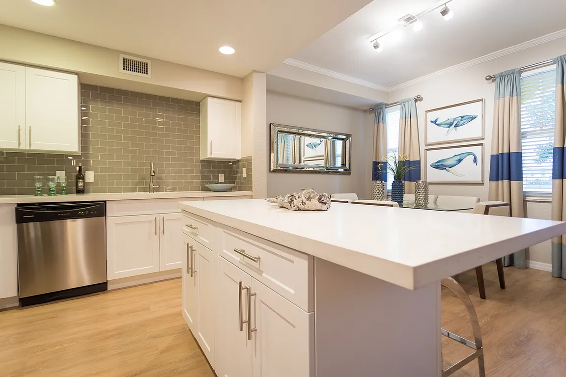 Clean Lines, Crisp Finishes