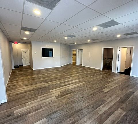 4th image of 481 S Lynnhaven Rd #A