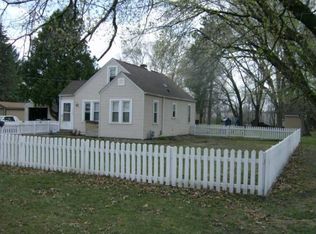 1584 Hammond Rd, White Bear Township, MN 55110
