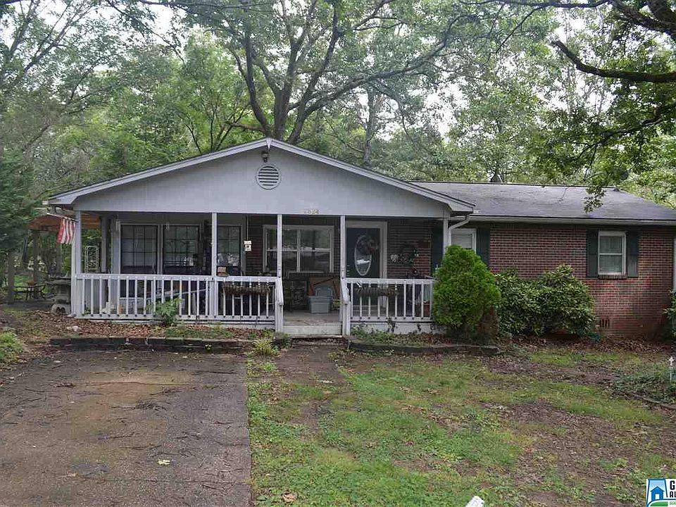 2nd image of 2824 Rose Arbor Cir