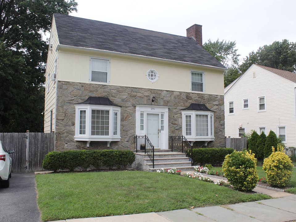 1st image of 295 N Walnut St