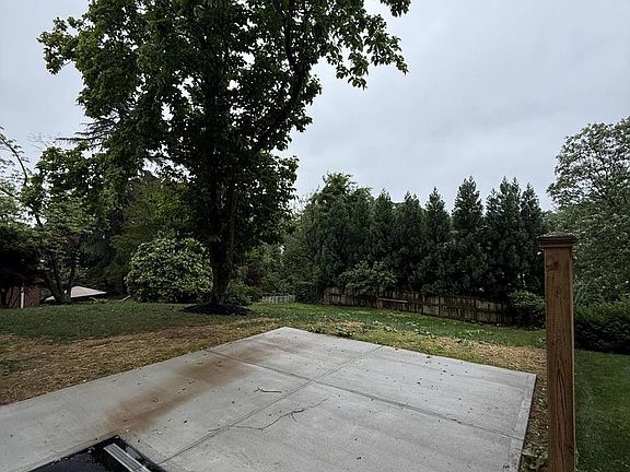 3rd image of 6002 Onondaga Rd