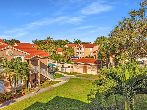 15770 SW 106th Ter APT 303, Miami, FL 33196