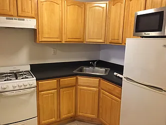 Rented by Salon Realty Corp