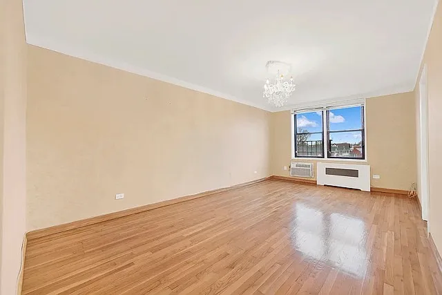 2 bed, 950 sqft, $2,600 — Photo 3