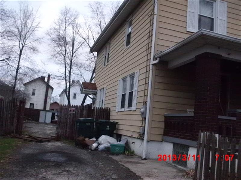 2nd image of 132 W 65th St