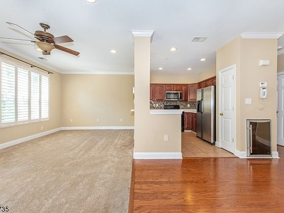 4th image of 118 Rock Creek Dr