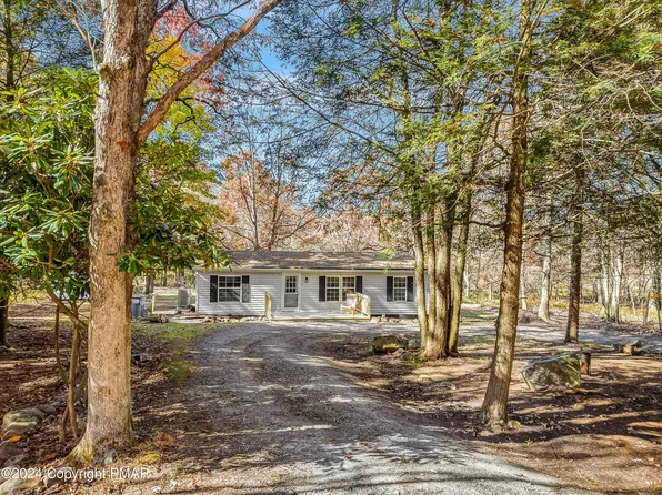 11 McKinley Ln, Albrightsville, PA 18210