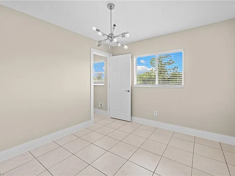 909 Jaguar Blvd — Photo 20