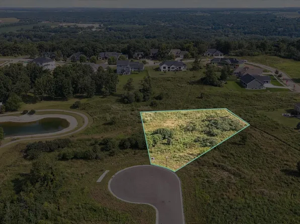 2868 Oakridge Bnd, Janesville, WI 53548