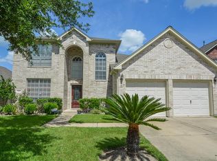 11515 Oak Lake Point Dr, Sugar Land, TX 77498
