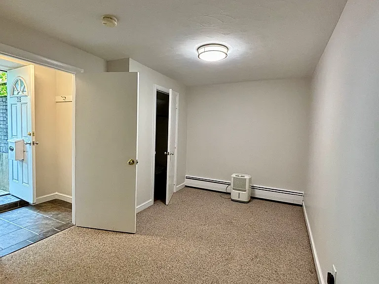 31A Dwight St #1B — Photo 3