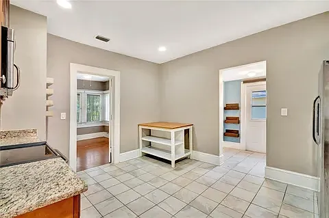 638 Woodward St — Photo 10
