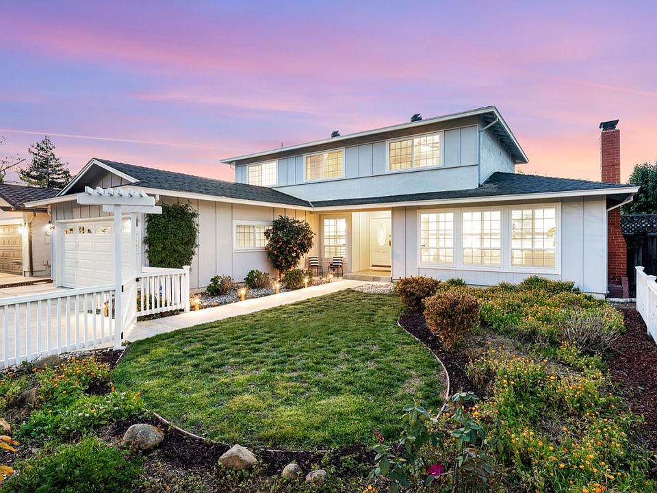 1st image of 5067 Moorpark Ave