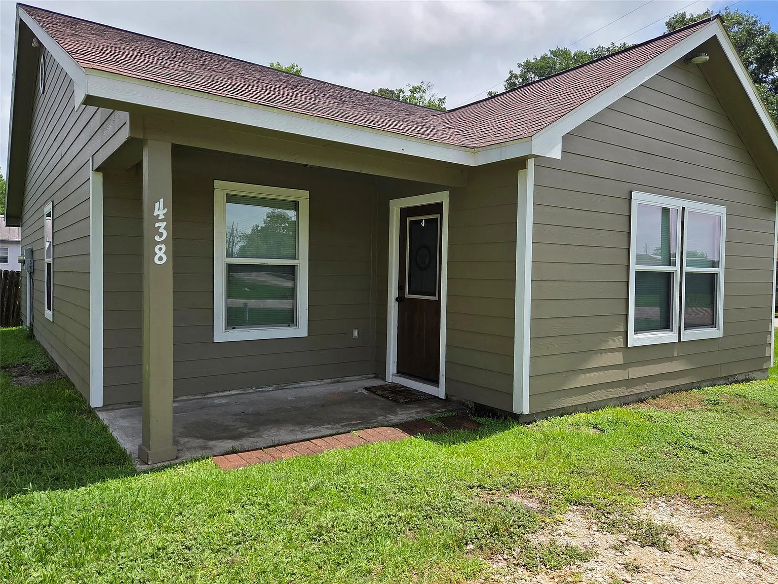 3 bed, 2.0 bath, 1152 sqft, $1,600 — Photo 4