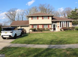 4 Albert Rd, Glendora, NJ 08029