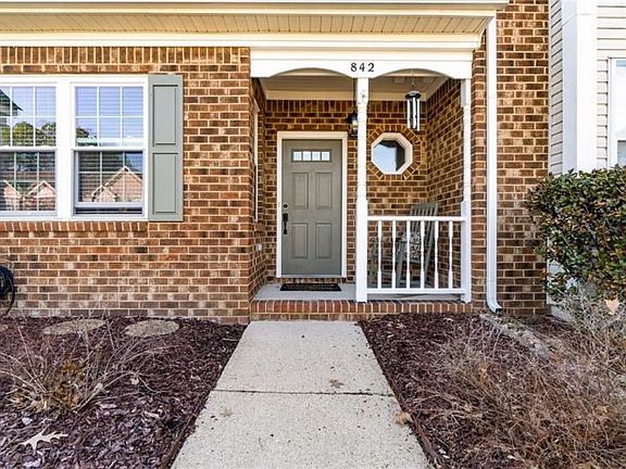2nd image of 842 S Lake Cir