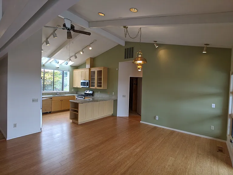 251 Old Schoolhouse Rd — Photo 9