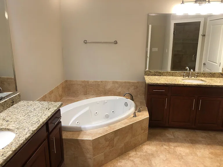 5222 Indian Woods Dr #102 — Photo 19