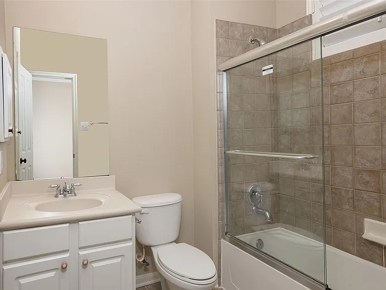 54 S Longsford Cir — Photo 27