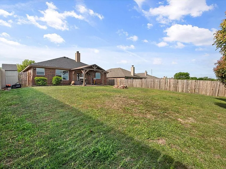 9224 Diane Dr — Photo 25