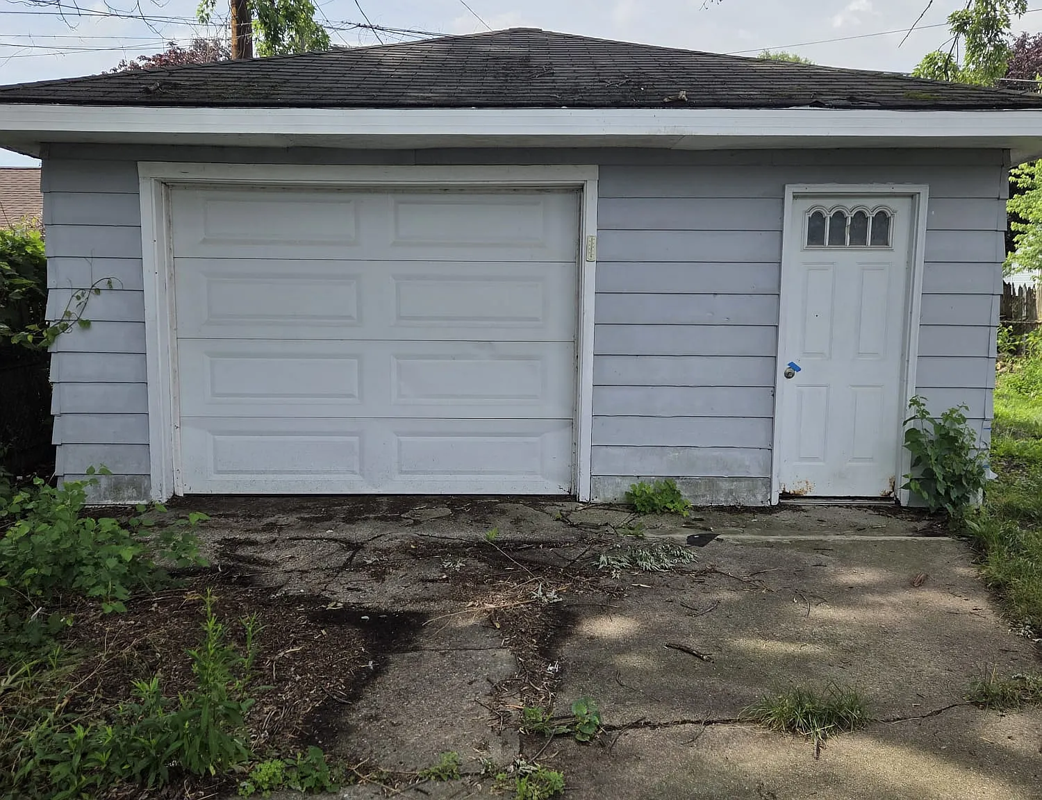 3 bed, 909 sqft, $1,350 — Photo 3