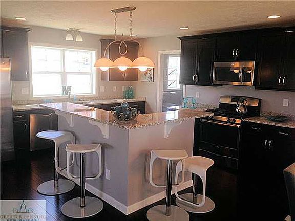 2nd image of 3164 E Hamlet Cir
