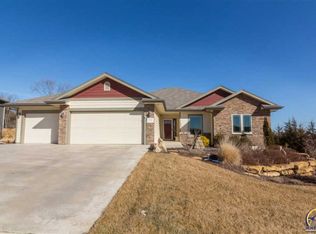 5712 SW 54th Ct, Topeka, KS 66610