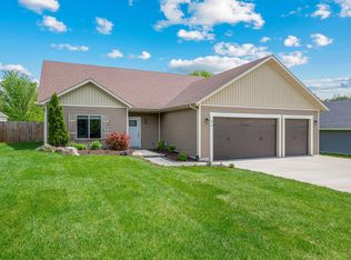 816 S Miller Rd, Willard, MO 65781