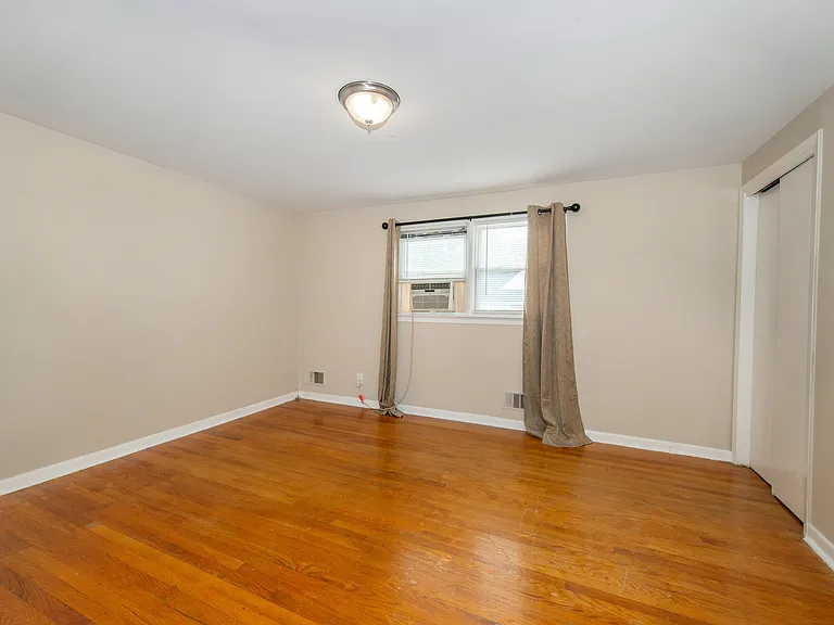56 Corabelle Ave #2 — Photo 8
