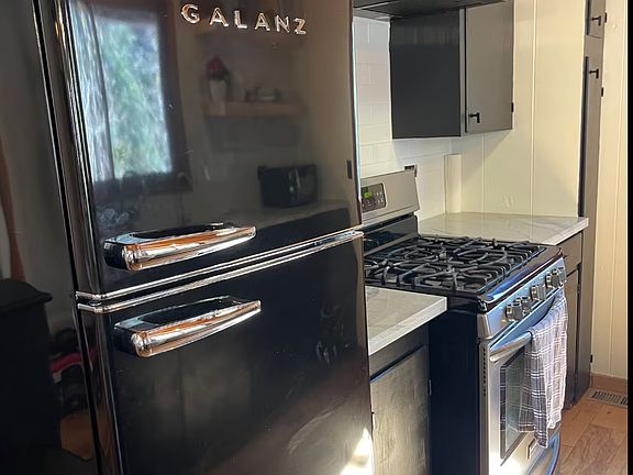 5th image of 905 San Moritz Ct