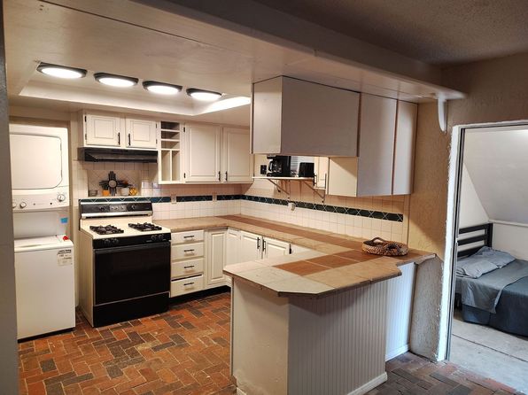 1415 Hazeldine Ave SE UNIT D