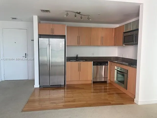 300 S Biscayne Blvd #T-2303