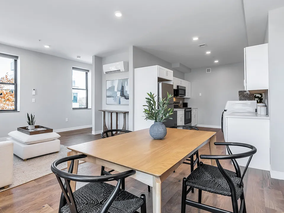 200 Merrimack St #305