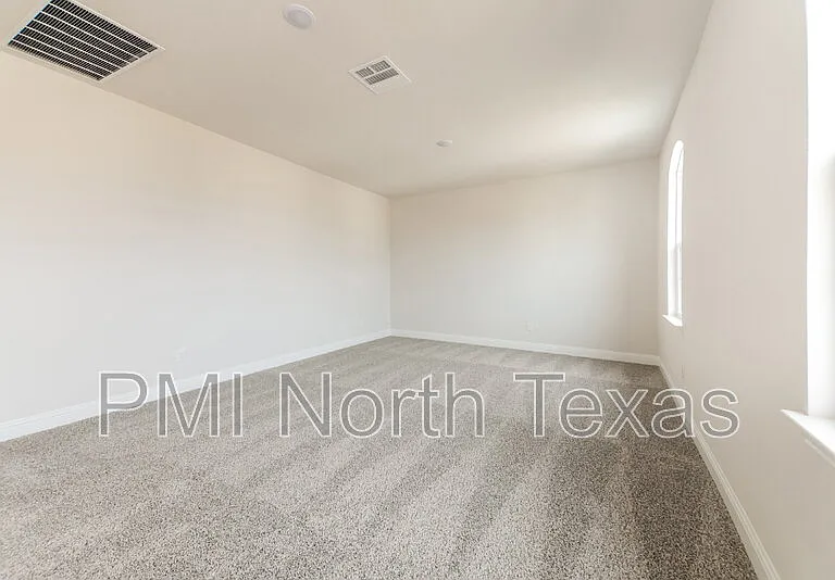 3114 Cordelia Dr — Photo 6