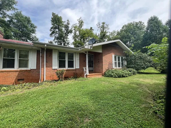 600 Hill Crest Ave, Damascus, VA 24236