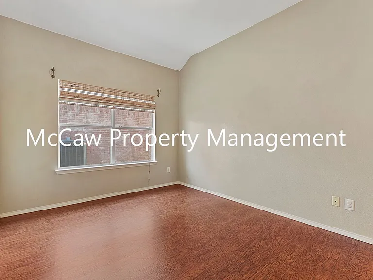 5416 Timber Ridge Dr — Photo 4