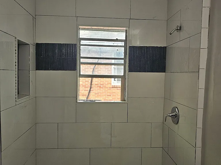 245 Stafford St NW #B — Photo 5