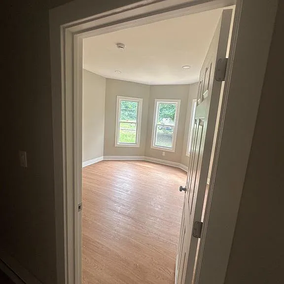 357 Mantua Ave — Photo 9