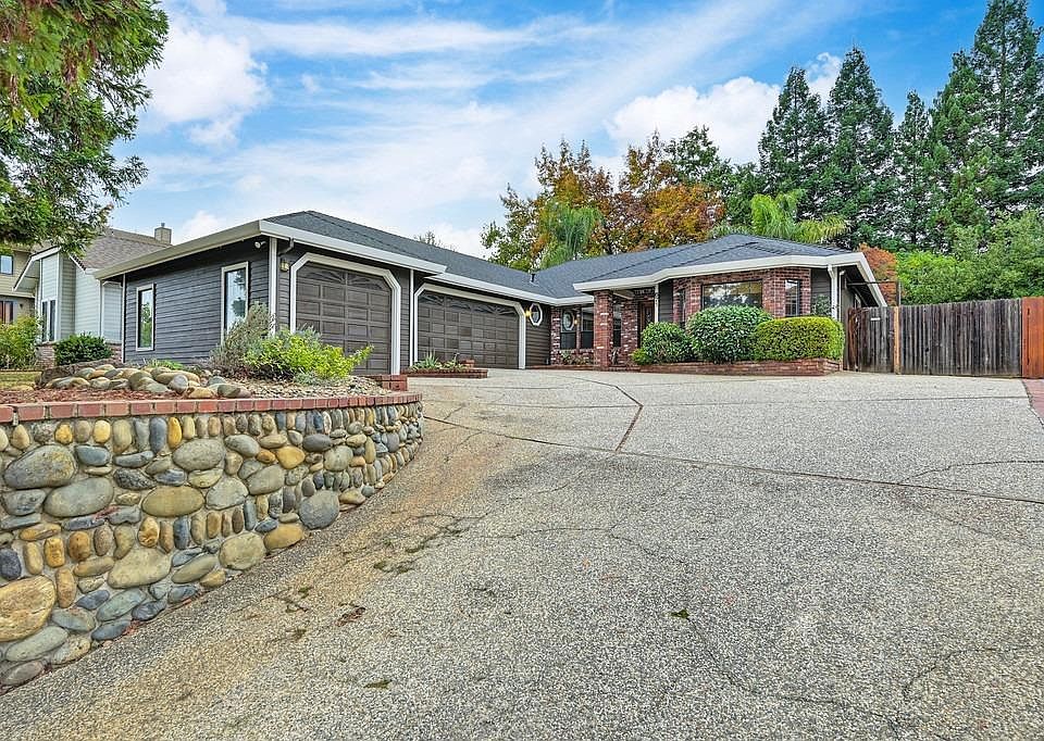 1st image of 671 Hancock Dr