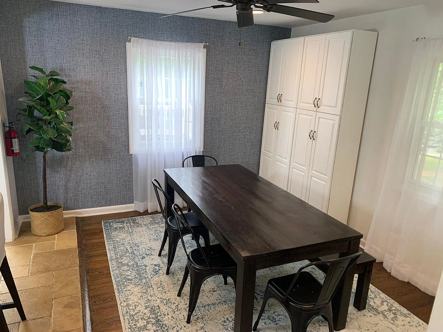 Available immediately!! Large House in Cherry Hill East — Photo 2