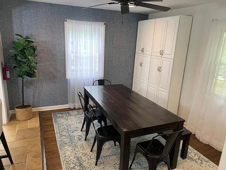 305 Garwood Pl — Photo 2